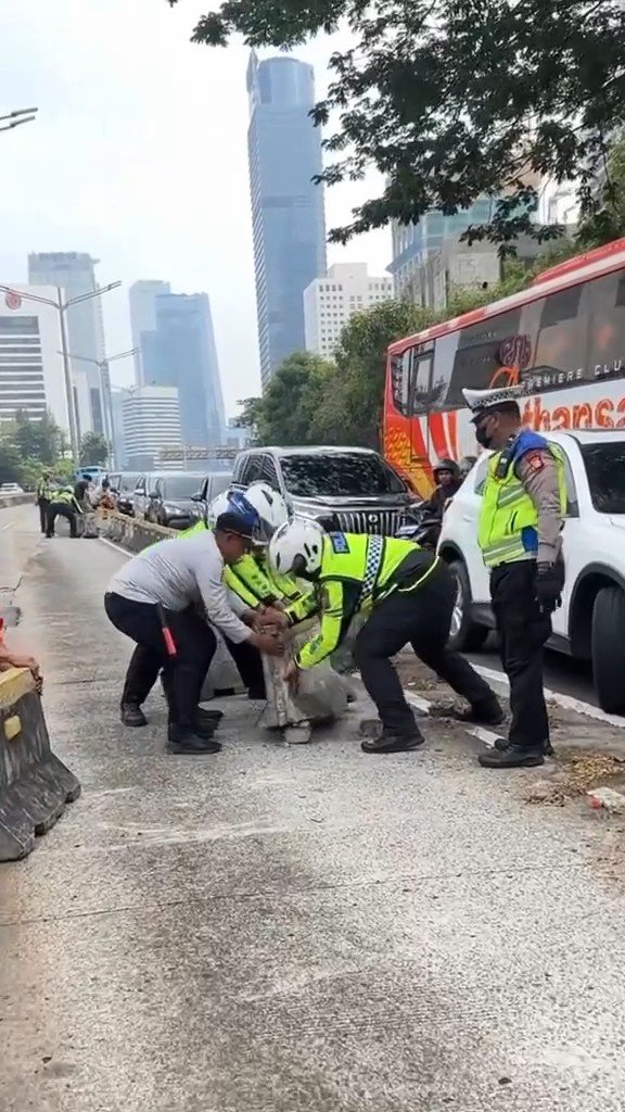 Polda Metro Jaya Jaga Kelancaran Lalu Lintas 